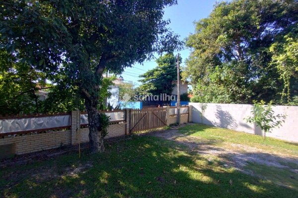 Casa à venda com 120m², 1 quarto, 1 suíte, 4 vagas no bairro Morro das Pedras em Florianópolis