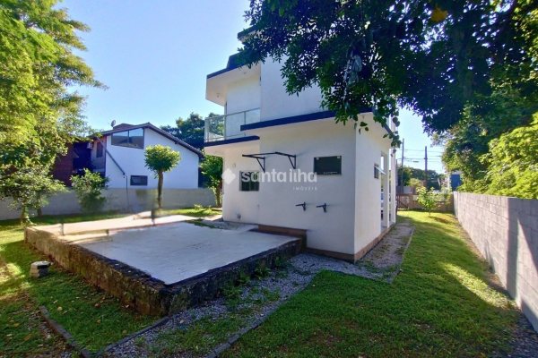 Casa à venda com 120m², 1 quarto, 1 suíte, 4 vagas no bairro Morro das Pedras em Florianópolis