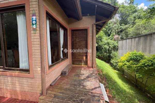 Casa à venda com 180m², 2 quartos, 2 suítes, 2 vagas no bairro Rio Tavares Central em Florianópolis