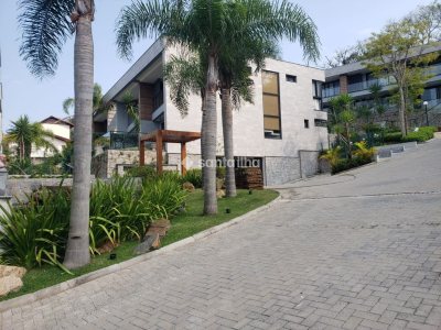 Casa em Condomínio à venda com 361m², 3 quartos, 3 suítes, 5 vagas no bairro Lagoa da Conceição em Florianópolis - Foto 29