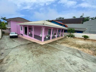 Casa à venda com 312m², 3 quartos, 1 suíte, 4 vagas no bairro Lagoa da Conceição em Florianópolis - Foto 3