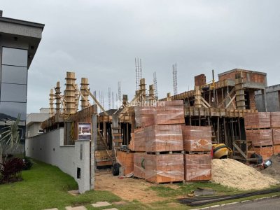 Casa em Condomínio à venda com 238m², 3 quartos, 3 suítes, 2 vagas no bairro São João do Rio Vermelho em Florianópolis - Foto 9
