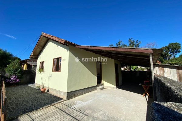 Terreno à venda com 90m², 2 quartos, 1 vaga no bairro Campeche em Florianópolis