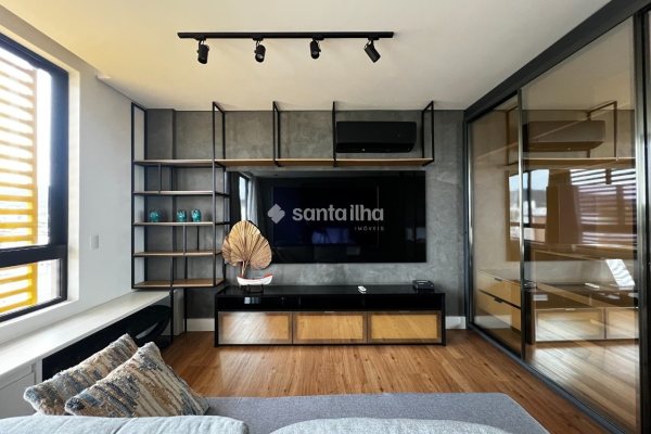 Studio à venda com 50m², 1 quarto, 1 vaga no bairro Córrego Grande em Florianópolis