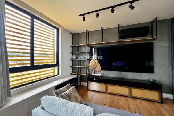 Studio à venda com 50m², 1 quarto, 1 vaga no bairro Córrego Grande em Florianópolis