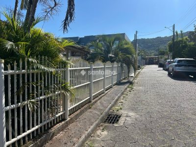 Casa à venda com 150m², 4 quartos, 6 vagas no bairro Campeche em Florianópolis - Foto 4