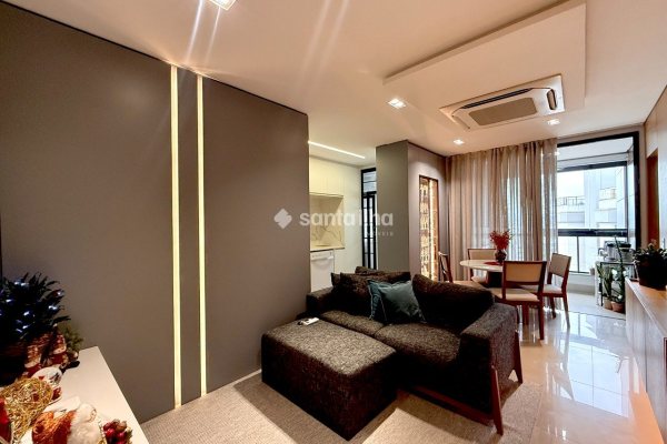 Apartamento à venda com 79m², 2 quartos, 1 suíte, 2 vagas no bairro Agronômica em Florianópolis