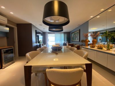 Apartamento à venda com 170m², 3 quartos, 3 suítes, 2 vagas no bairro Agronômica em Florianópolis - Foto 6