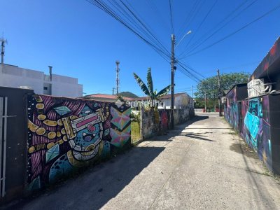 Terreno à venda com 225m², 1 quarto, 1 vaga no bairro Campeche em Florianópolis - Foto 2