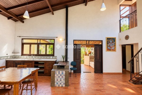 Casa à venda com 200m², 3 quartos, 1 suíte, 4 vagas no bairro Campeche em Florianópolis