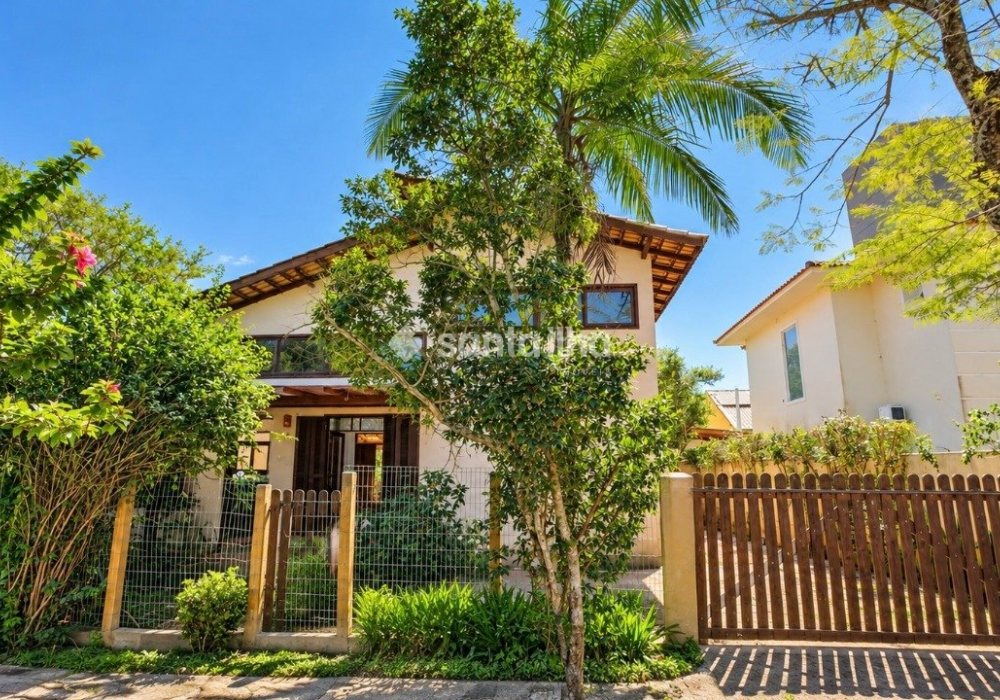 Casa à venda com 200m², 3 quartos, 1 suíte, 4 vagas no bairro Campeche em Florianópolis - Foto 1