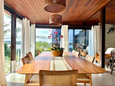 Casa à venda com 310m², 3 quartos, 1 suíte, 2 vagas no bairro Campeche em Florianópolis - Foto 10