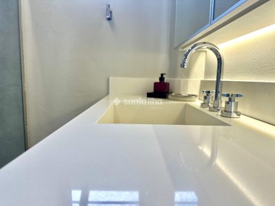 Casa à venda com 310m², 3 quartos, 1 suíte, 2 vagas no bairro Campeche em Florianópolis - Foto 21