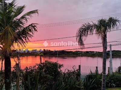 Casa à venda com 310m², 3 quartos, 1 suíte, 2 vagas no bairro Campeche em Florianópolis - Foto 23