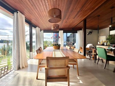Casa à venda com 310m², 3 quartos, 1 suíte, 2 vagas no bairro Campeche em Florianópolis - Foto 8