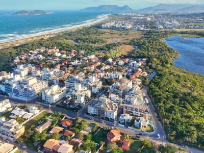 Casa à venda com 143m², 3 quartos, 1 suíte, 1 vaga no bairro Rio Tavares em Florianópolis - Foto 25