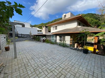 Casa em Condomínio à venda com 230m², 3 quartos, 2 suítes, 3 vagas no bairro Rio Tavares em Florianópolis - Foto 28