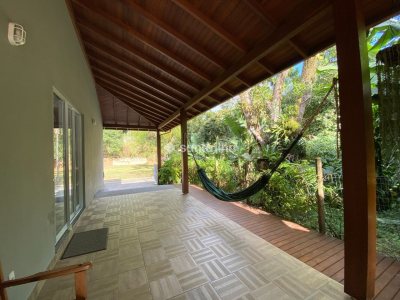 Casa em Condomínio à venda com 230m², 3 quartos, 2 suítes, 3 vagas no bairro Rio Tavares em Florianópolis - Foto 3