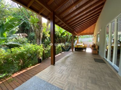 Casa em Condomínio à venda com 230m², 3 quartos, 2 suítes, 3 vagas no bairro Rio Tavares em Florianópolis - Foto 4