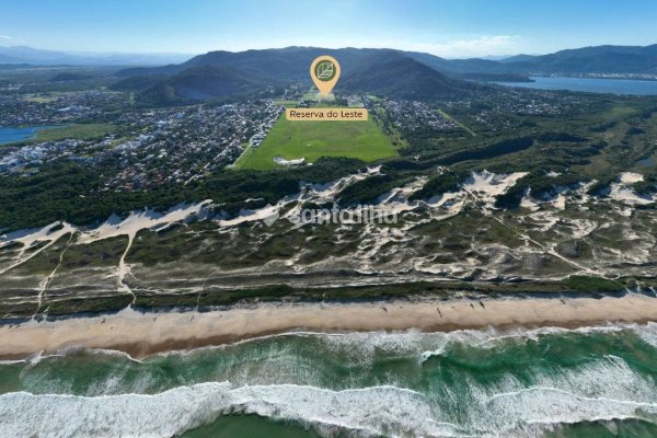 Terreno à venda com 457m², 1 vaga no bairro Rio Tavares em Florianópolis