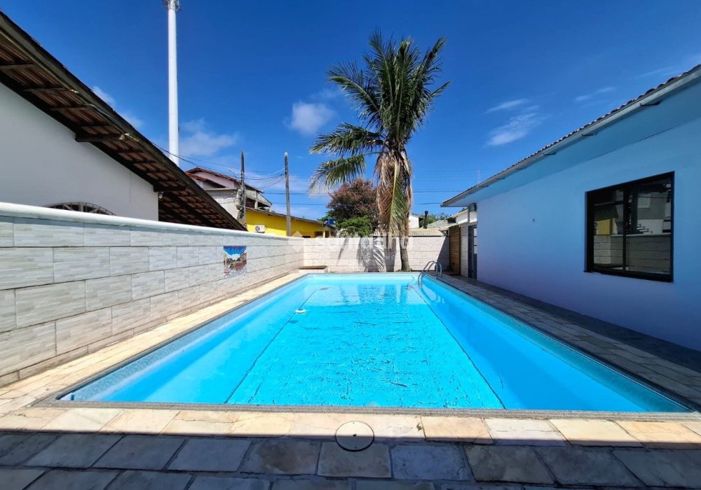 Casa à venda com 190m², 4 quartos, 3 vagas no bairro Campeche em Florianopolis - Foto 1