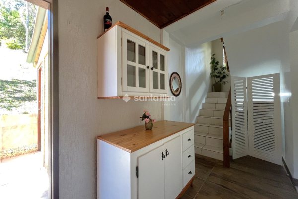 Casa para alugar com 136m², 2 quartos, 1 suíte, 1 vaga no bairro Ribeirão da Ilha em Florianópolis