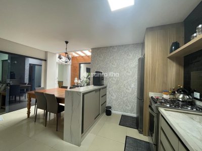 Casa à venda com 110m², 3 quartos, 1 suíte, 1 vaga no bairro Campeche em Florianópolis - Foto 13