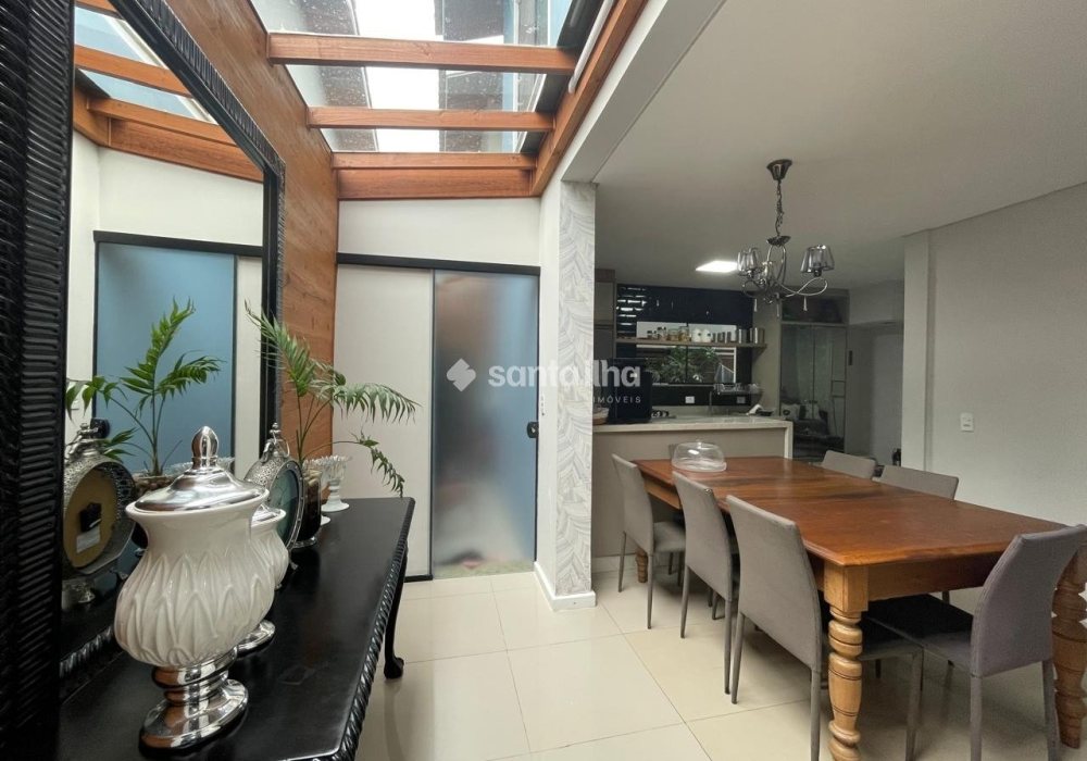 Casa à venda com 110m², 3 quartos, 1 suíte, 1 vaga no bairro Campeche em Florianópolis - Foto 1