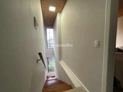 Casa à venda com 110m², 3 quartos, 1 suíte, 1 vaga no bairro Campeche em Florianópolis - Foto 23