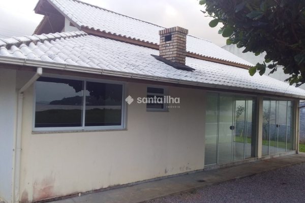 Casa à venda com 100m², 2 quartos, 1 vaga no bairro Ribeirão da Ilha em Florianópolis