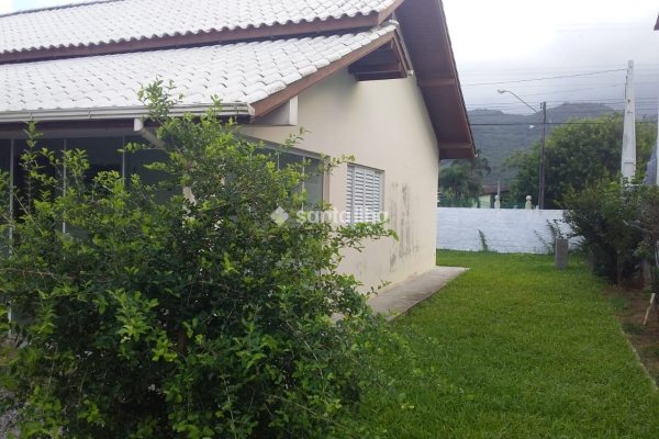 Casa à venda com 100m², 2 quartos, 1 vaga no bairro Ribeirão da Ilha em Florianópolis