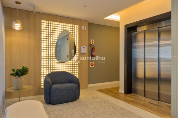 Apartamento à venda com 45m², 1 quarto, 1 suíte, 1 vaga no bairro Centro em Florianópolis