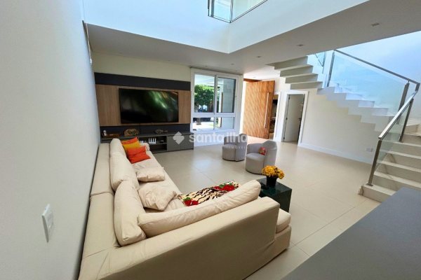 Casa em Condomínio para alugar ou comprar com 417m², 5 quartos, 4 suítes, 2 vagas no bairro Rio Tavares em Florianópolis
