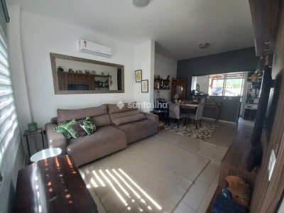 Casa à venda com 114m², 3 quartos, 1 suíte, 2 vagas no bairro Campeche em Florianópolis - Foto 3
