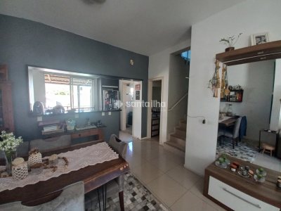 Casa à venda com 114m², 3 quartos, 1 suíte, 2 vagas no bairro Campeche em Florianópolis - Foto 8