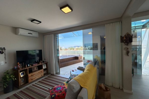 Cobertura à venda com 179m², 2 quartos, 2 suítes, 2 vagas no bairro Campeche em Florianópolis