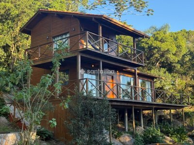Casa à venda com 130m², 2 quartos, 1 suíte, 1 vaga no bairro Barra da Lagoa em Florianópolis - Foto 3