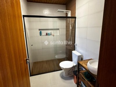 Casa à venda com 130m², 2 quartos, 1 suíte, 1 vaga no bairro Barra da Lagoa em Florianópolis - Foto 18