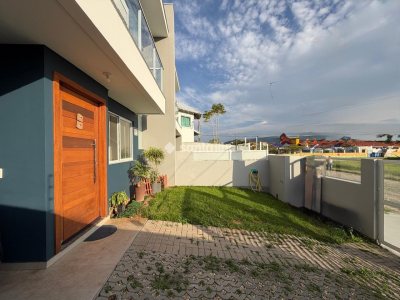 Casa à venda com 135m², 3 quartos, 1 suíte, 1 vaga no bairro Carianos em Florianópolis - Foto 2
