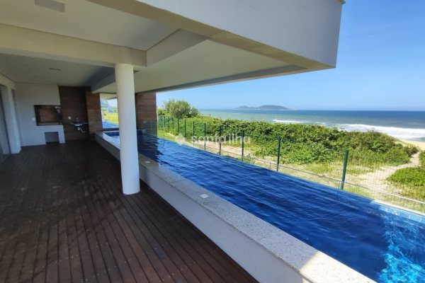 Apartamento à venda com 260m², 3 quartos, 3 suítes, 2 vagas no bairro Morro das Pedras em Florianópolis