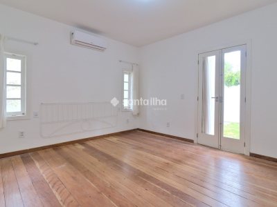 Casa à venda com 180m², 3 quartos, 3 suítes, 2 vagas no bairro Campeche em Florianópolis - Foto 21