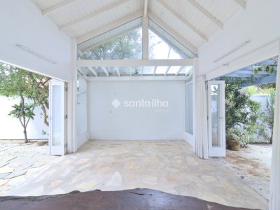 Casa à venda com 180m², 3 quartos, 3 suítes, 2 vagas no bairro Campeche em Florianópolis - Foto 26