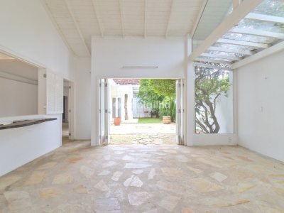 Casa à venda com 180m², 3 quartos, 3 suítes, 2 vagas no bairro Campeche em Florianópolis - Foto 32