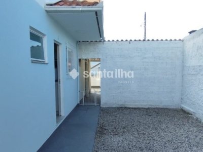 Casa à venda com 360m², 6 quartos, 4 vagas no bairro Carianos em Florianópolis - Foto 9