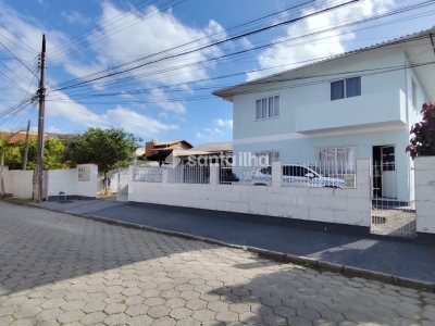 Casa à venda com 360m², 6 quartos, 4 vagas no bairro Carianos em Florianópolis - Foto 2