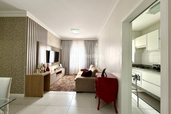Apartamento à venda com 66m², 2 quartos, 1 suíte, 1 vaga no bairro Centro em Florianópolis