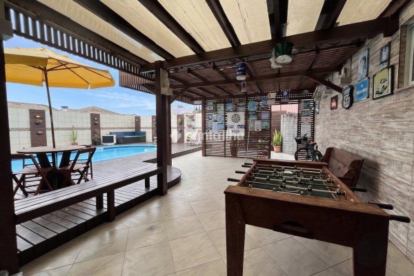 Casa para alugar com 255m², 3 quartos, 1 suíte, 2 vagas no bairro Ribeirão da Ilha em Florianópolis