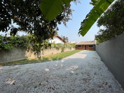 Casa à venda com 100m², 2 quartos, 1 suíte, 2 vagas no bairro Campeche em Florianópolis - Foto 2