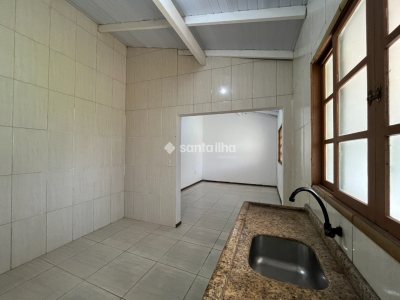 Casa à venda com 100m², 2 quartos, 1 suíte, 2 vagas no bairro Campeche em Florianópolis - Foto 12