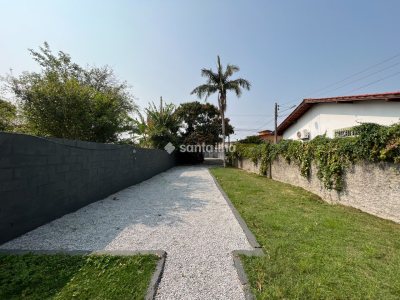 Casa à venda com 100m², 2 quartos, 1 suíte, 2 vagas no bairro Campeche em Florianópolis - Foto 4